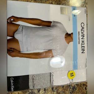 Calvin Klein t -shirts